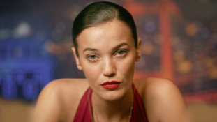 Pınar Deniz’in Yeni Dizisi Aktris Bomba Gibi Geliyor