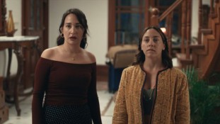 Platonik Mavi Dolunay Otel Dizisindeki Otel Nerededir?