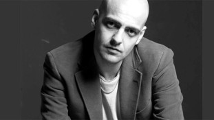 Ünlü oyuncu Bartu Küçükçağlayan müjdeli haberi duyurdu! 