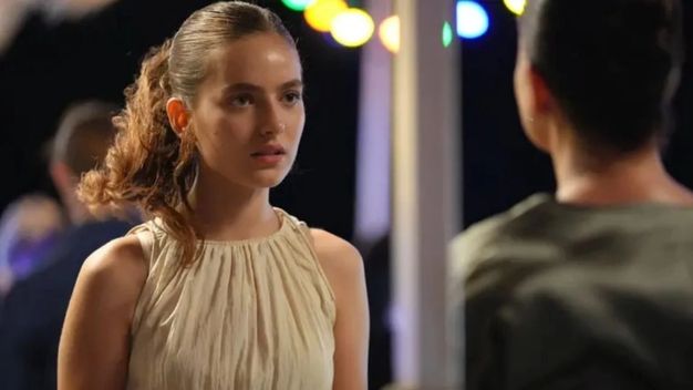 Taşacak Bu Deniz'de Eleni'yi Evlatlık Veren Kimdir? 