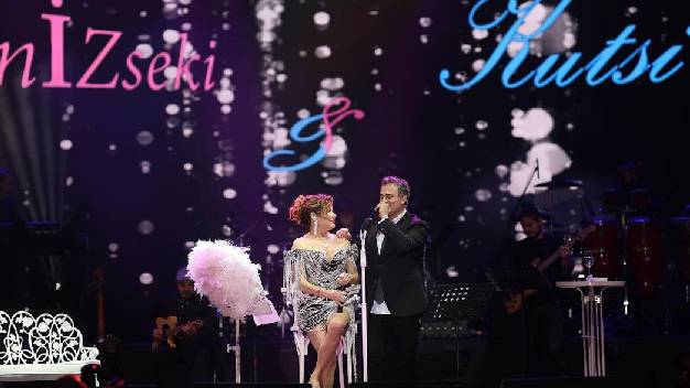 Ünlü Şarkıcı Deniz Seki Konser Öncesi Hastaneye Kaldırıldı